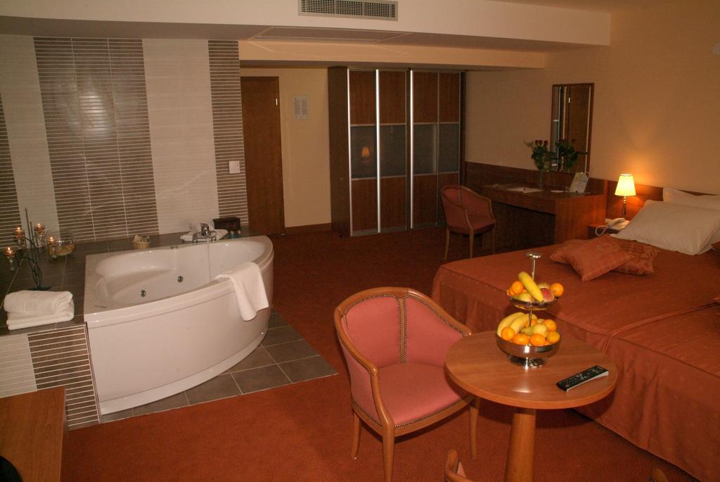 Hotel Kaktus Čitluk Eksteriør billede